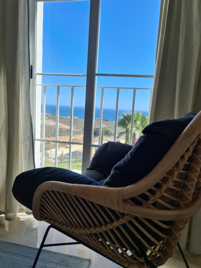 Seaside Serenity - Stylish Apartment With Spectacular Views Manilva Eksteriør billede