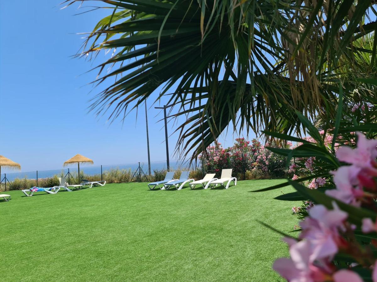 Seaside Serenity - Stylish Apartment With Spectacular Views Manilva Eksteriør billede
